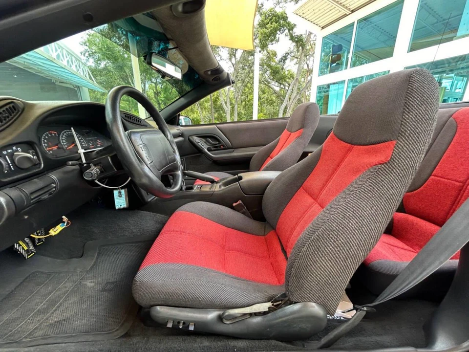 1994 Chevrolet Camaro 4th Gen - Image 16 of 31