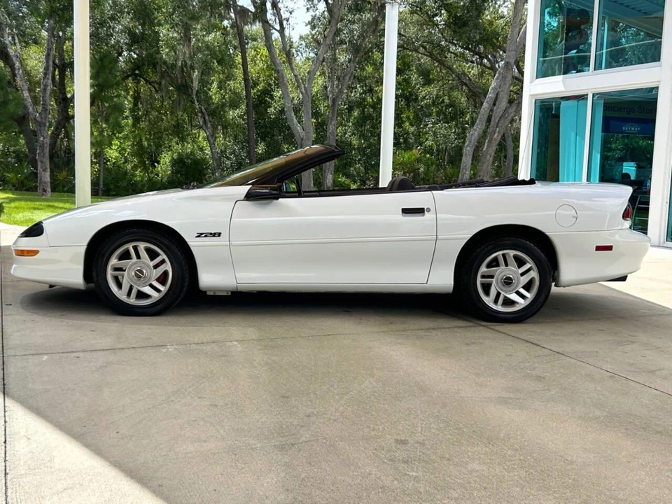 1994 Chevrolet Camaro 4th Gen - Image 8 of 31