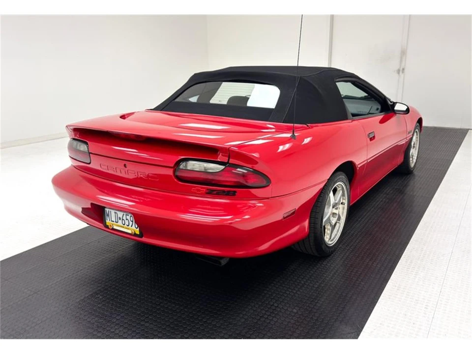 1994 Chevrolet Camaro 4th Gen - Image 8 of 31