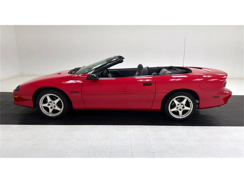 1994 Chevrolet Camaro 4th Gen - Image 4 of 31