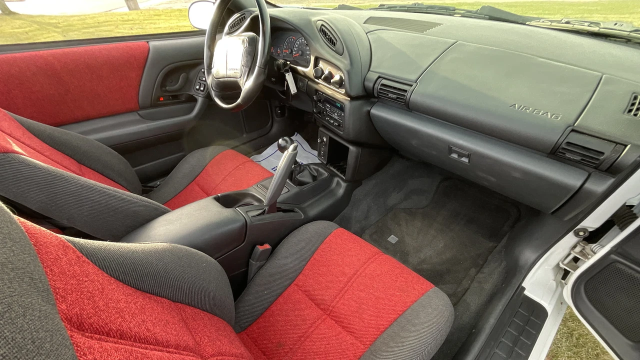 1994 Chevrolet Camaro 4th Gen - Image 6 of 14