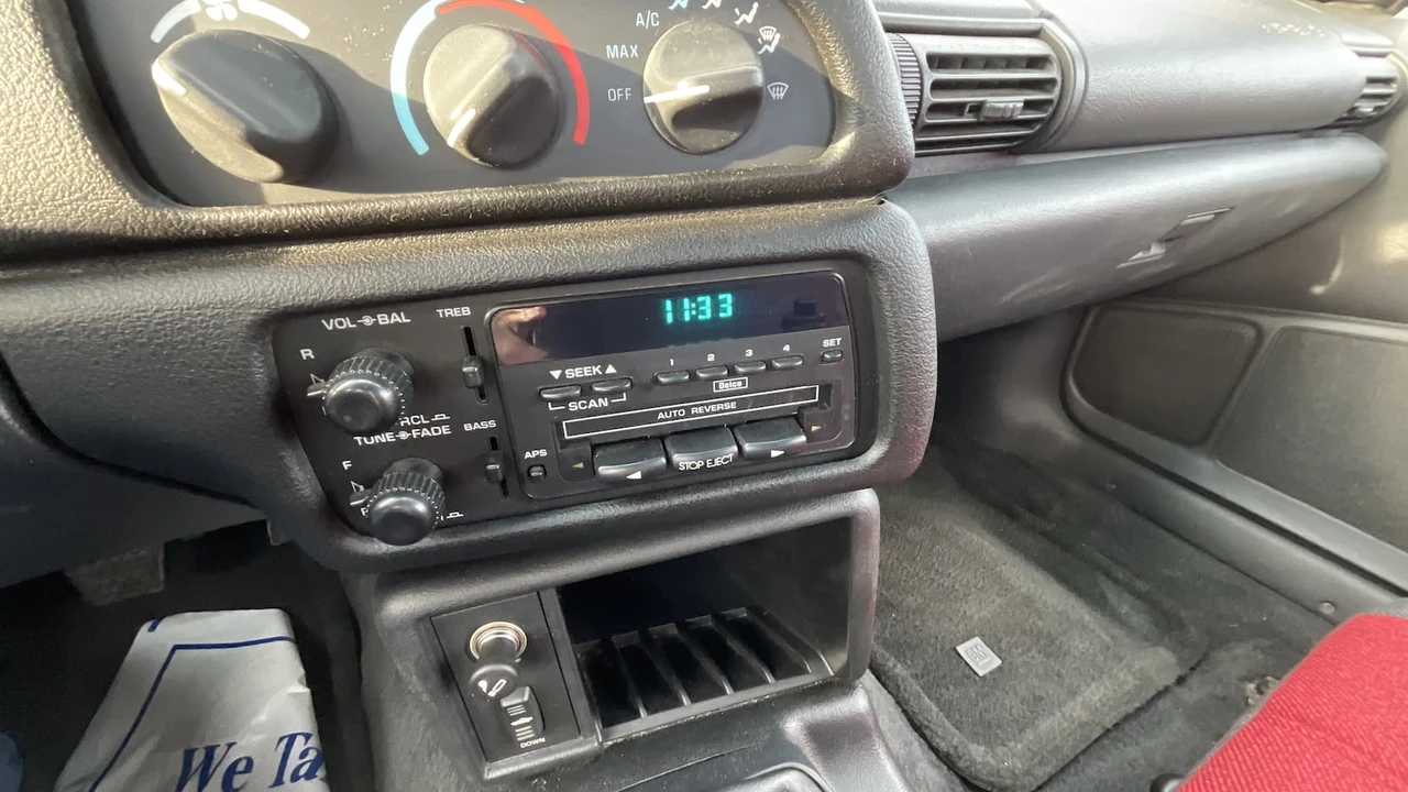 1994 Chevrolet Camaro 4th Gen - Image 9 of 14