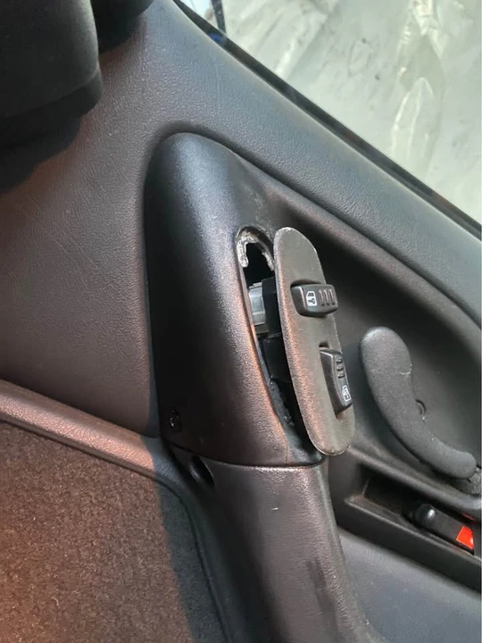 1994 Chevrolet Camaro 4th Gen - Image 11 of 15