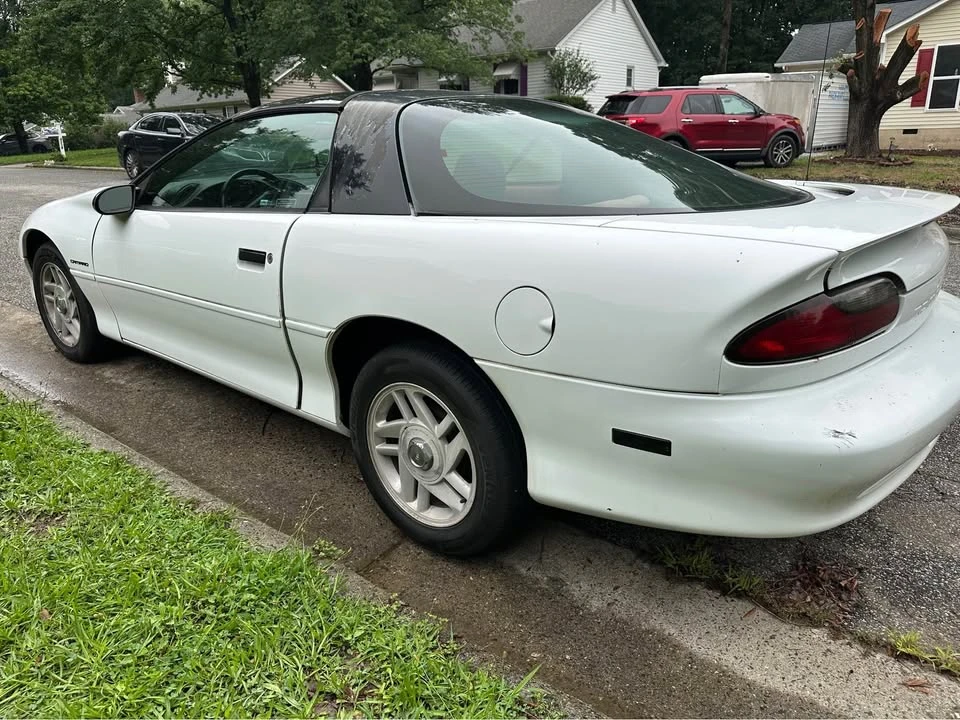 1994 Chevrolet Camaro 4th Gen - Image 2 of 13