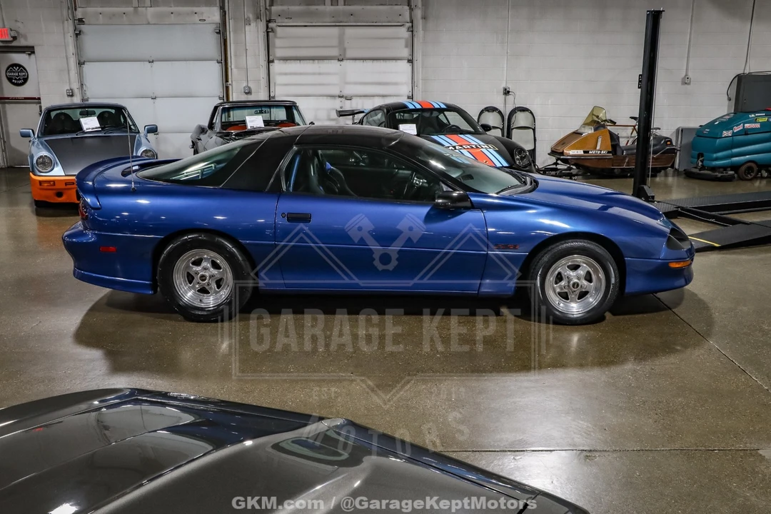 1994 Chevrolet - Image 11 of 31