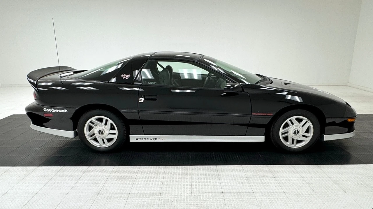 1994 Chevrolet Camaro Z28 4th Gen - Image 7 of 31