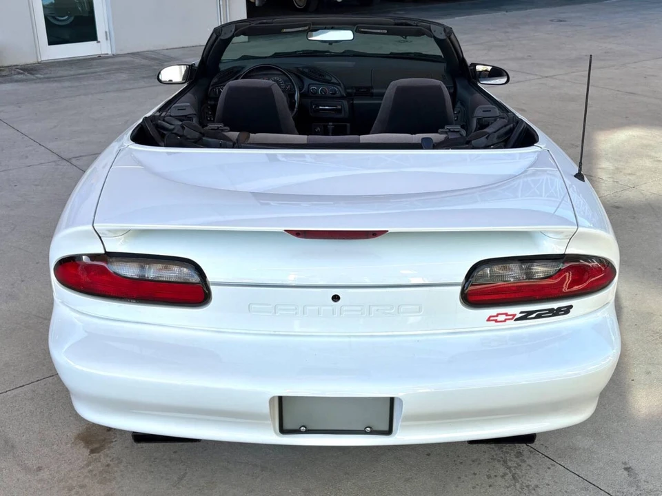 1994 Chevrolet - Image 7 of 31