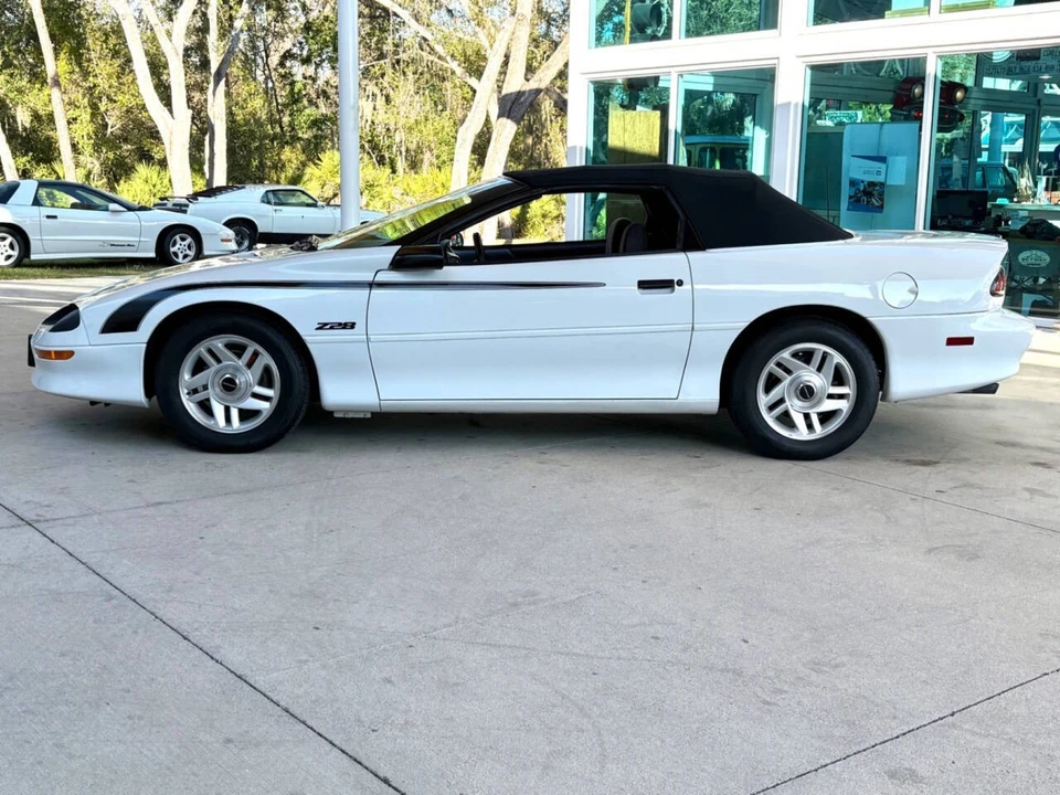 1994 Chevrolet - Image 23 of 31