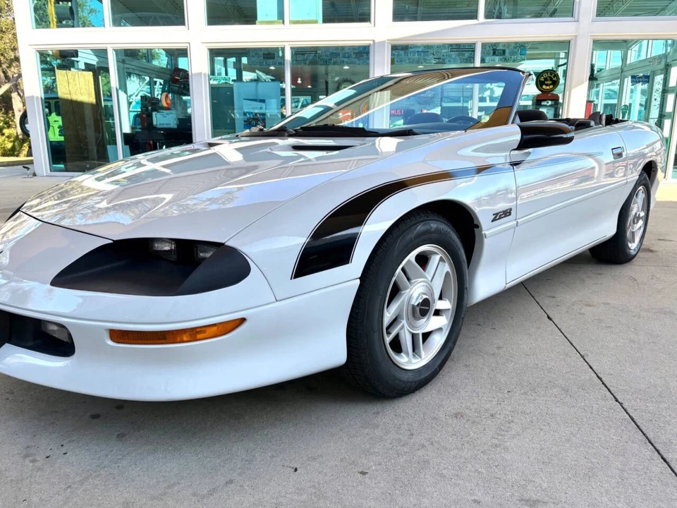 1994 Chevrolet - Image 12 of 31