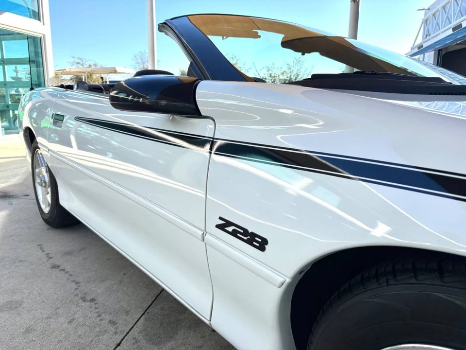 1994 Chevrolet - Image 18 of 31