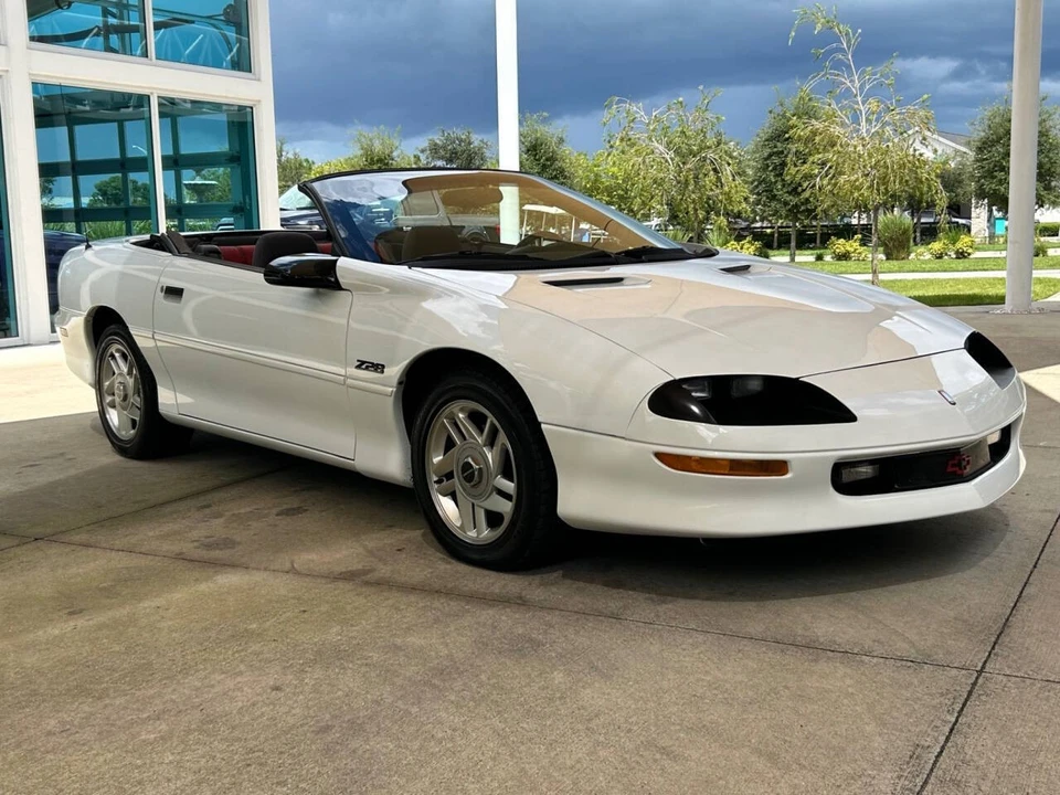 1994 Chevrolet - Image 3 of 31