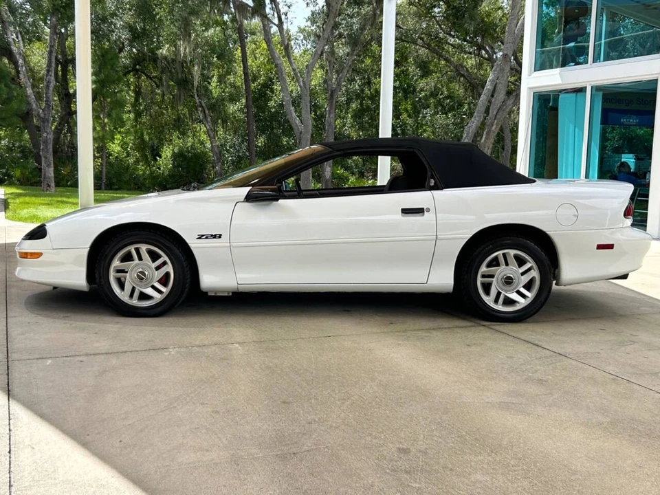 1994 Chevrolet - Image 12 of 31