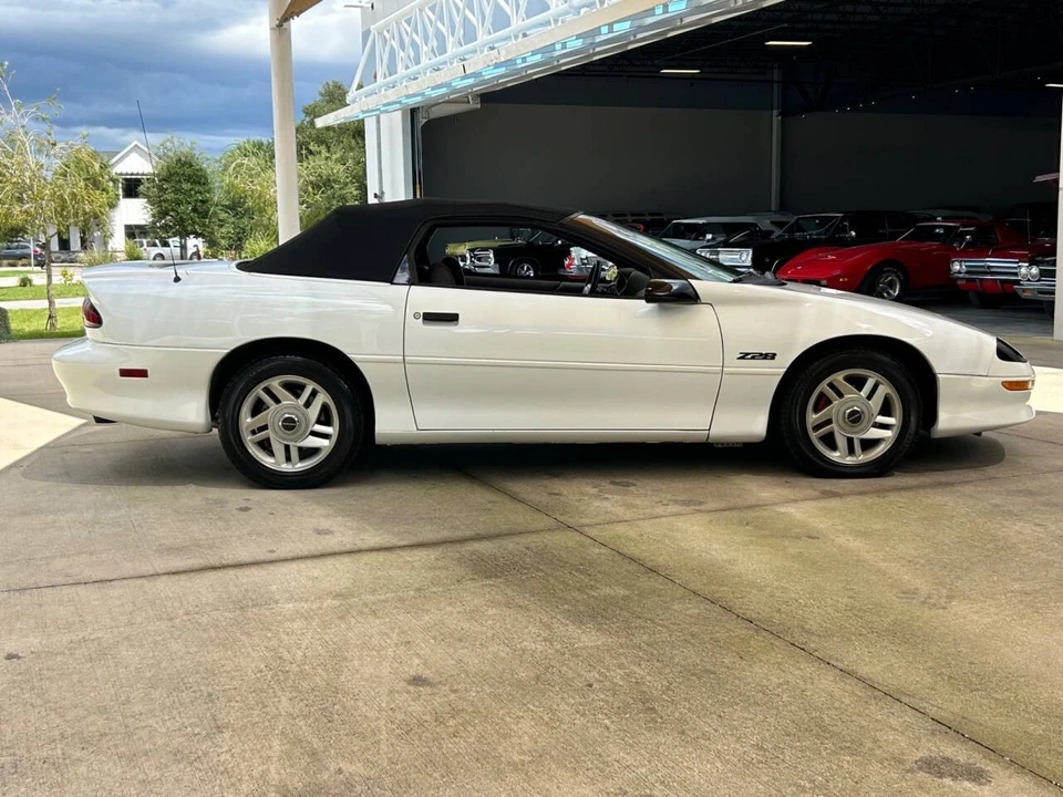 1994 Chevrolet - Image 10 of 31