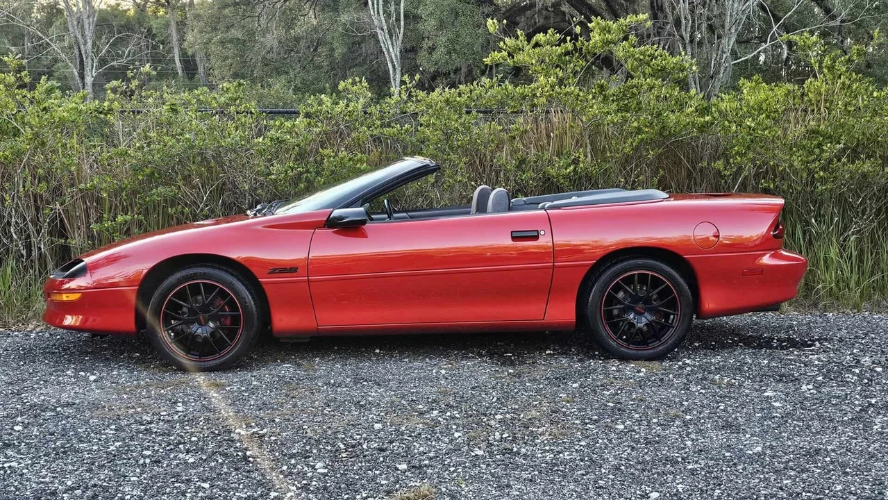 1994 Chevrolet Camaro Z28 4th Gen - Image 2 of 21