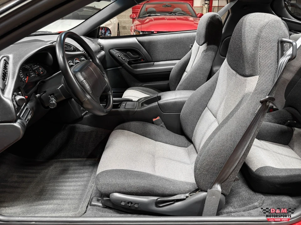 1994 Chevrolet - Image 12 of 31