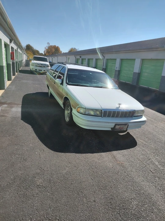 1994 Chevrolet Caprice - Image 2 of 21