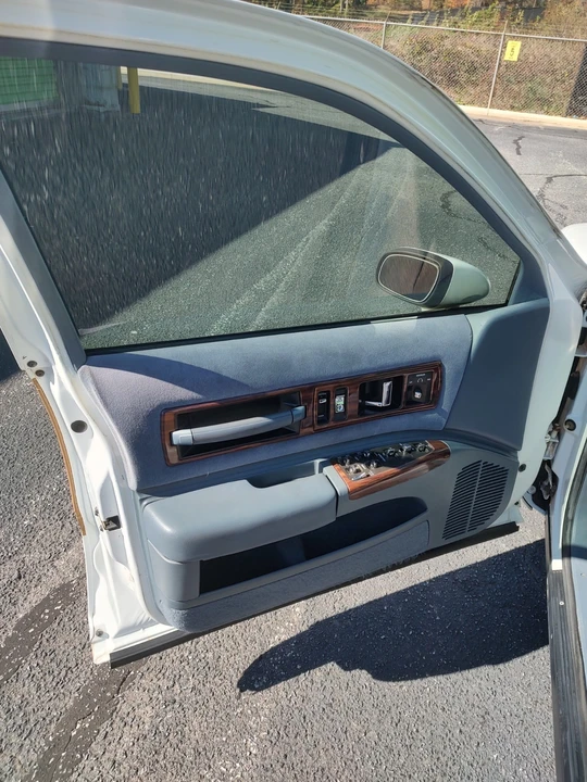 1994 Chevrolet Caprice - Image 10 of 21