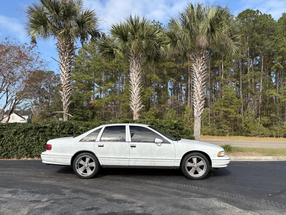 1994 Chevrolet Caprice - Image 4 of 21