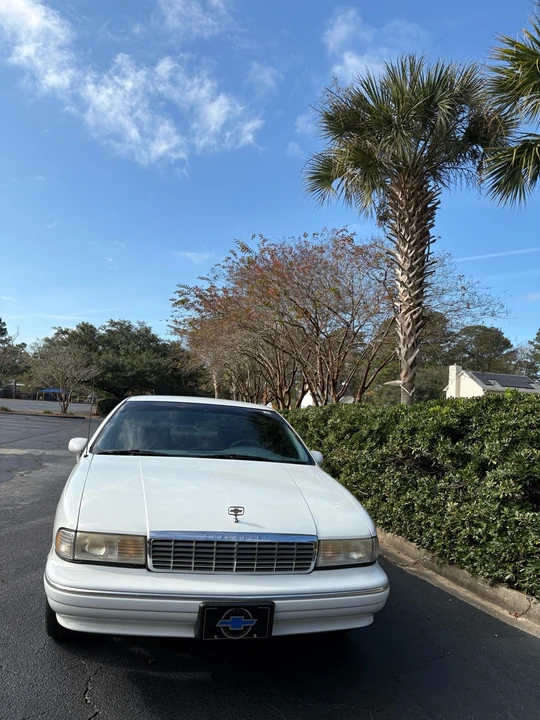 1994 Chevrolet Caprice - Image 3 of 21