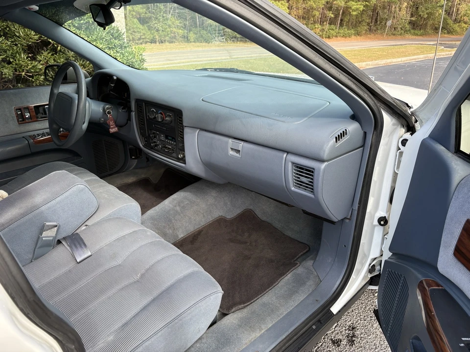 1994 Chevrolet Caprice - Image 13 of 21