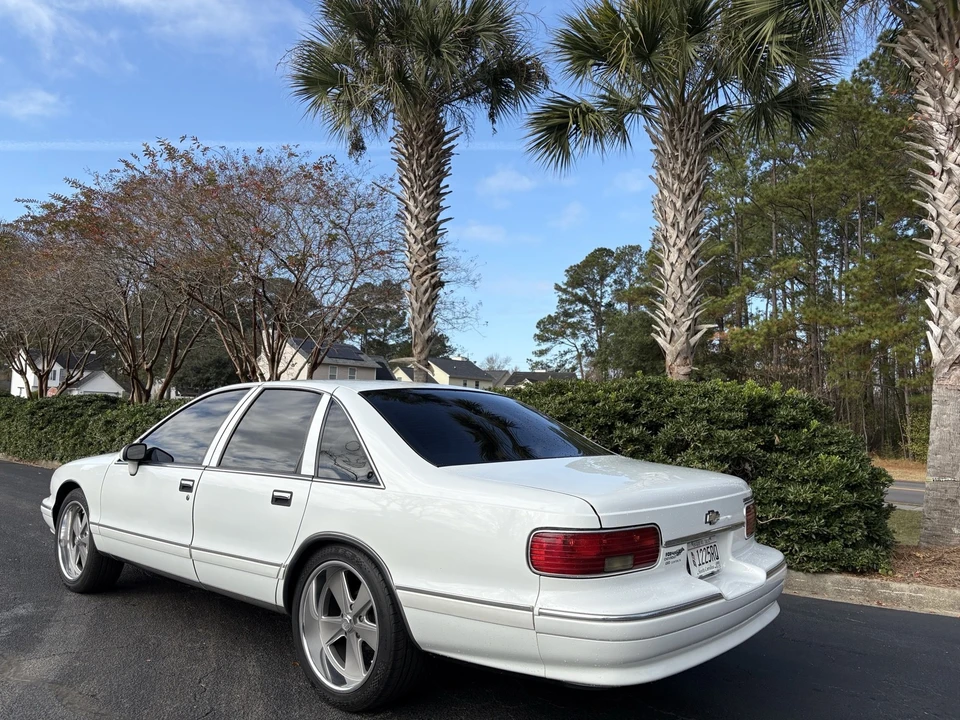 1994 Chevrolet Caprice - Image 7 of 21