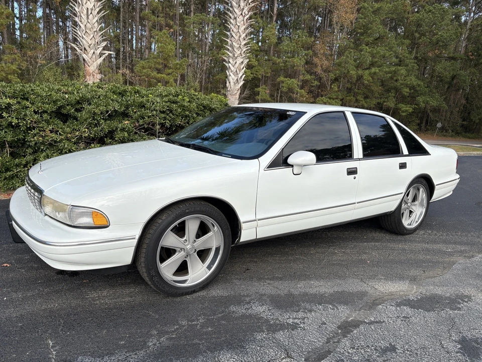 1994 Chevrolet Caprice - Image 9 of 21