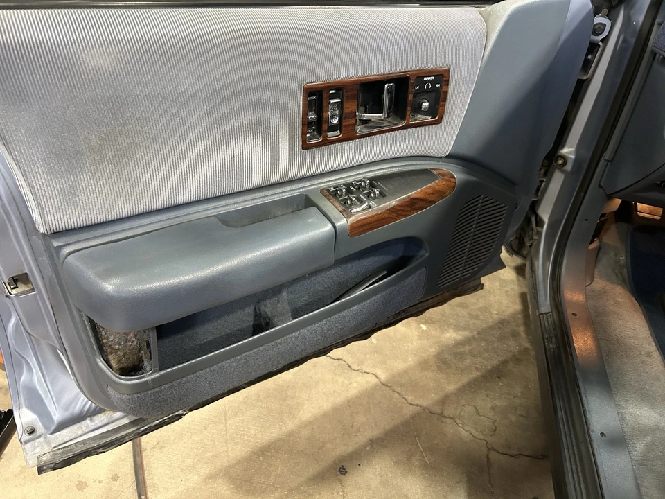 1994 Chevrolet Caprice - Image 10 of 14