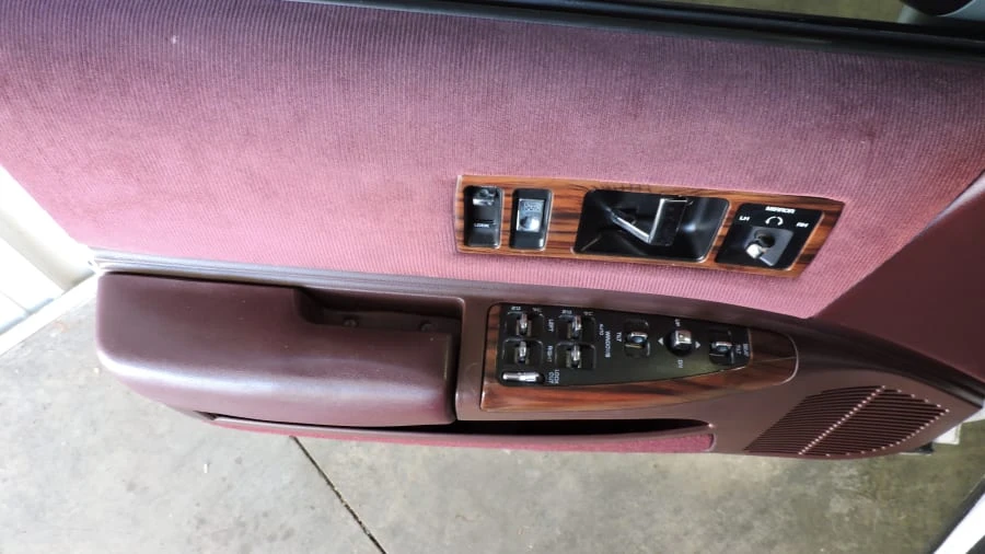 1994 Chevrolet Caprice - Image 3 of 17