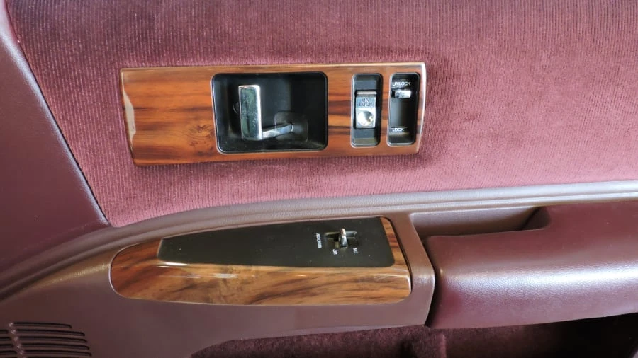 1994 Chevrolet Caprice - Image 4 of 17