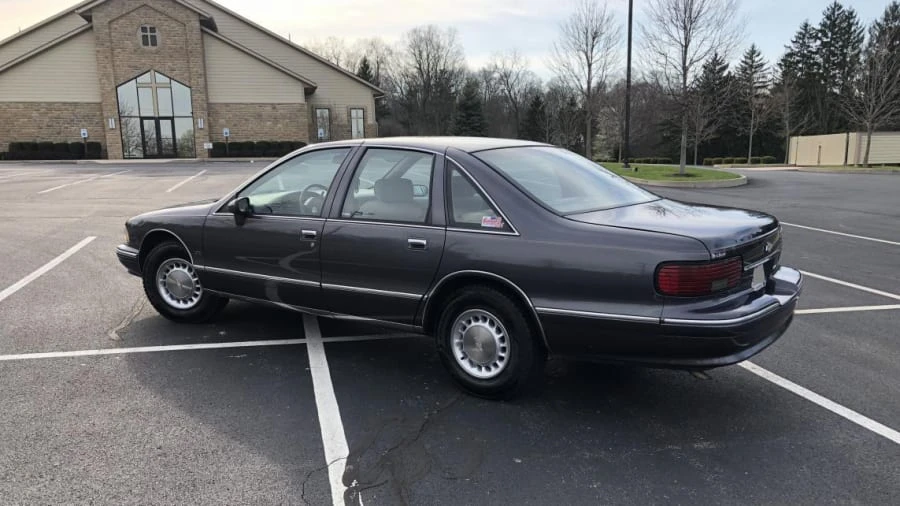 1994 Chevrolet Caprice - Image 2 of 11