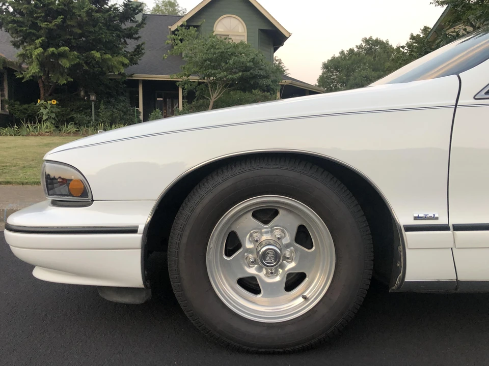 1994 Chevrolet Caprice - Image 28 of 31