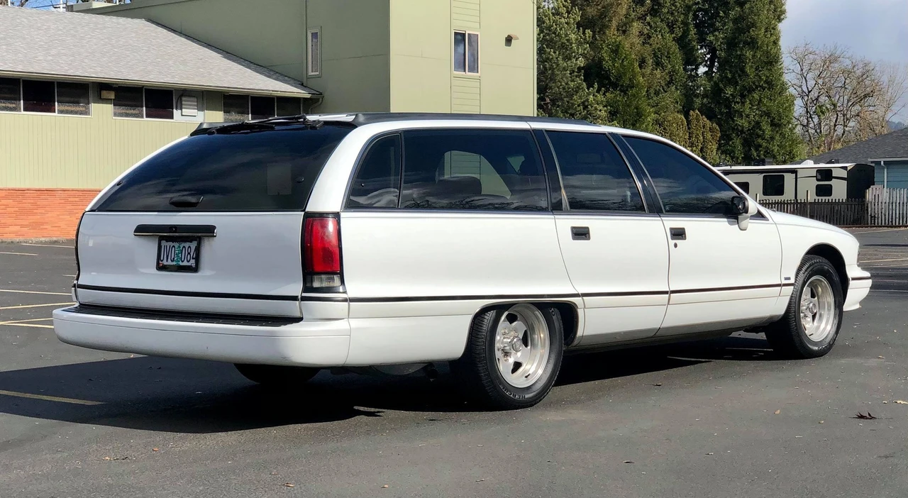 1994 Chevrolet Caprice - Image 16 of 31