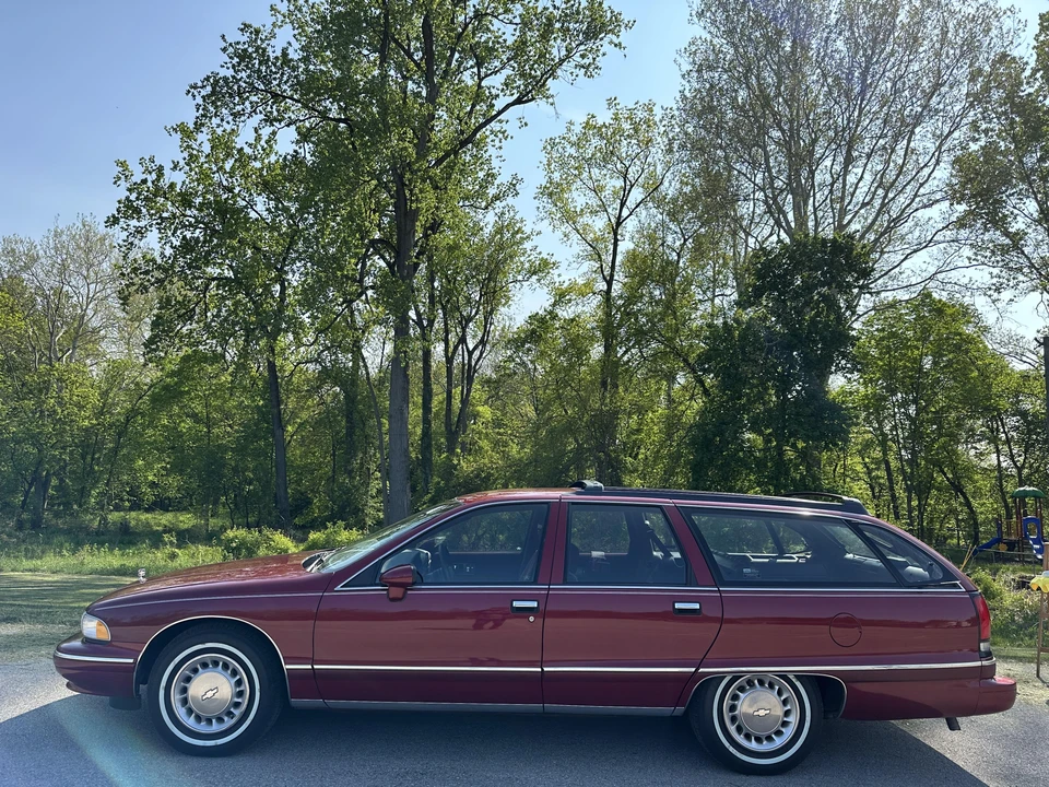 1994 Chevrolet Caprice - Image 8 of 31