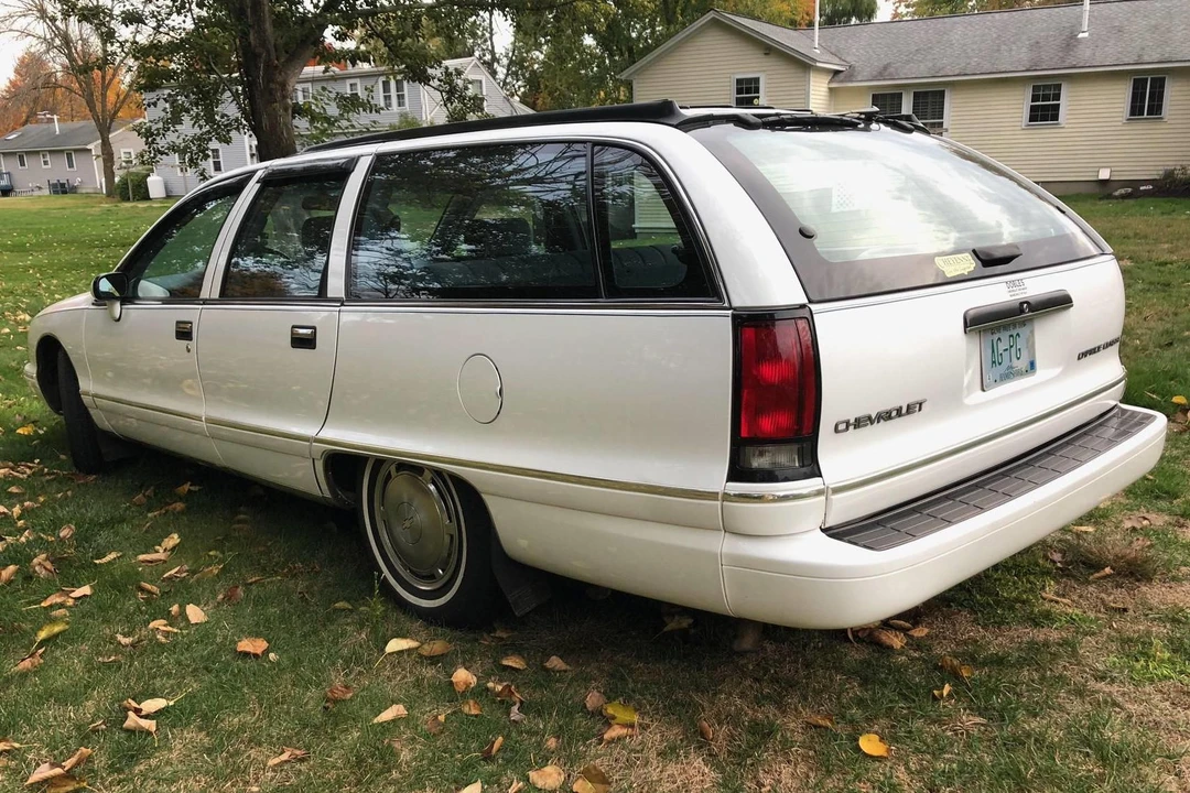 1994 Chevrolet Caprice - Image 5 of 22