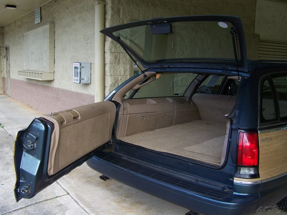 1994 Chevrolet Caprice - Image 11 of 24