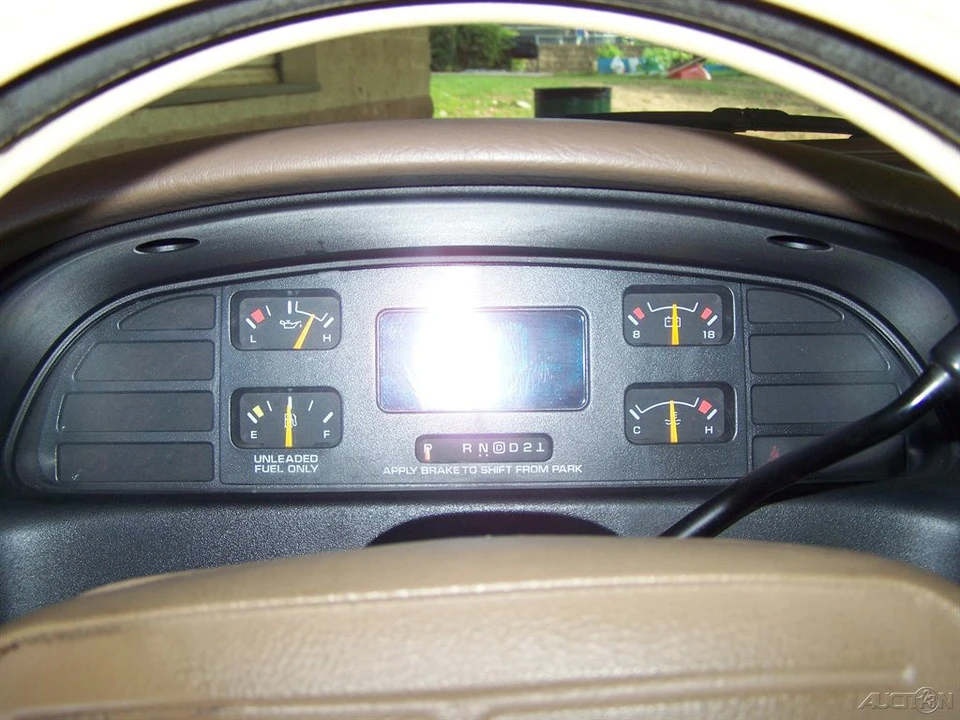 1994 Chevrolet Caprice - Image 10 of 24