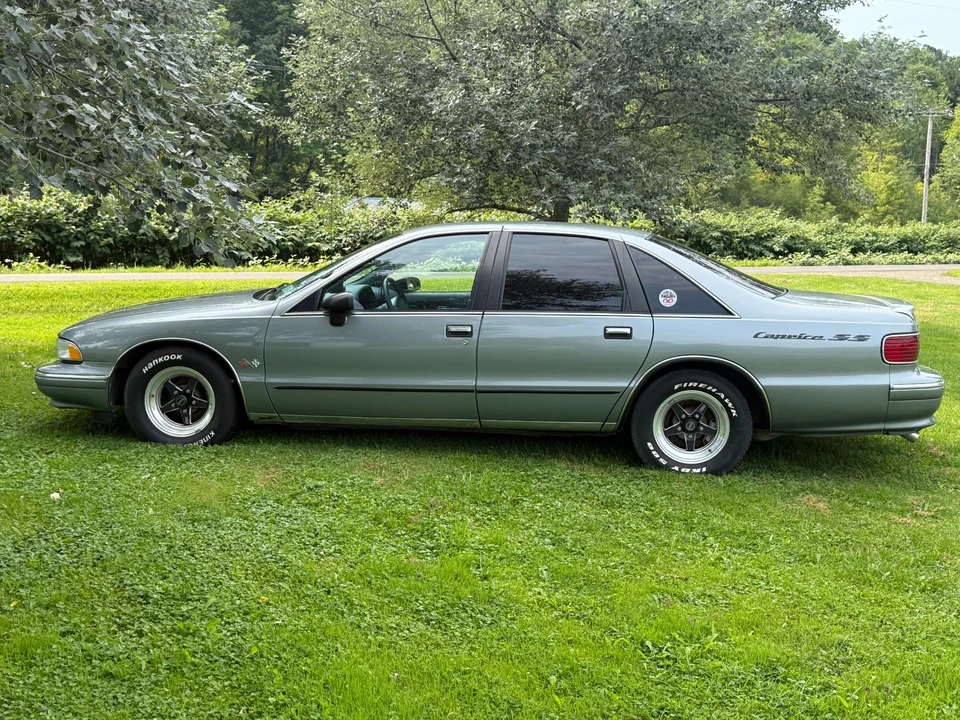 1994 Chevrolet Caprice - Image 4 of 26