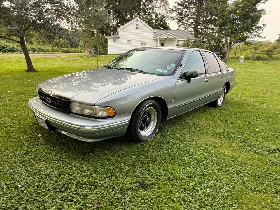 1994 Chevrolet Caprice - Image 3 of 26