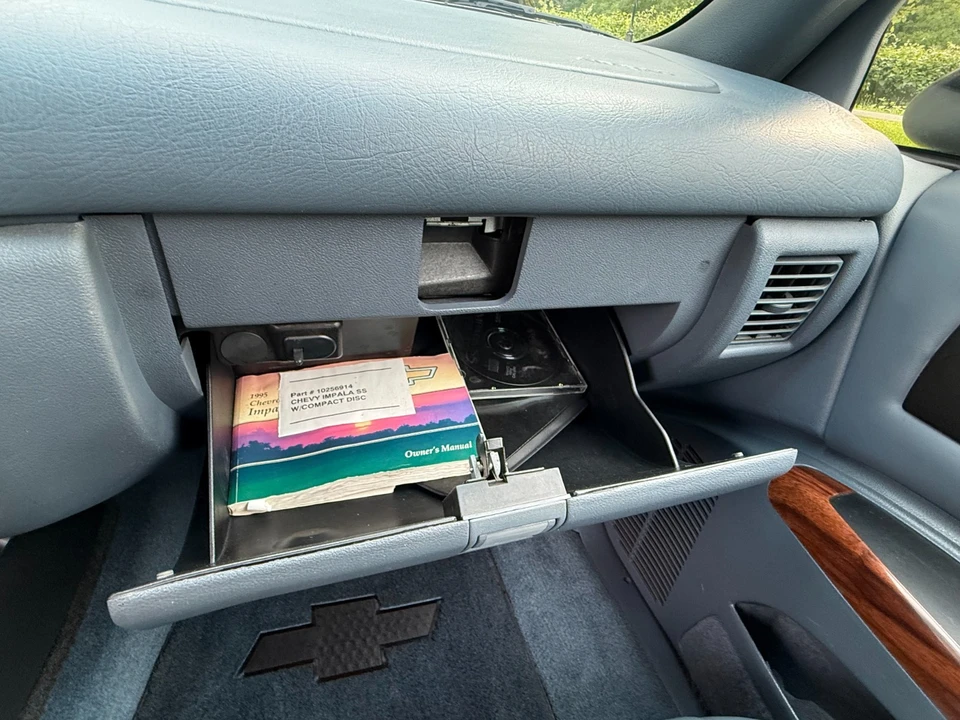 1994 Chevrolet Caprice - Image 13 of 26