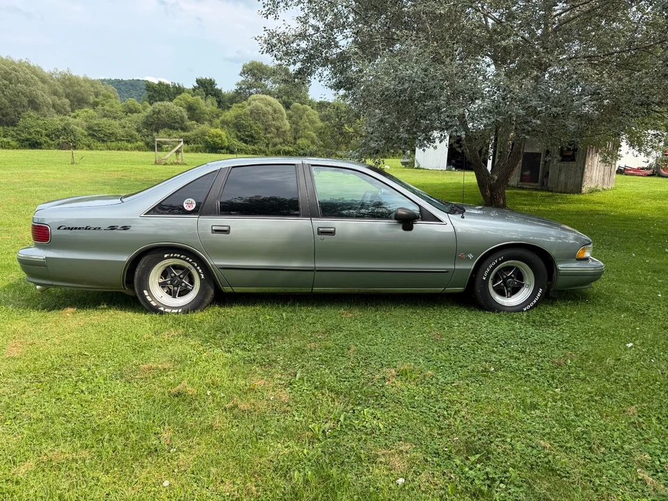 1994 Chevrolet Caprice - Image 5 of 26