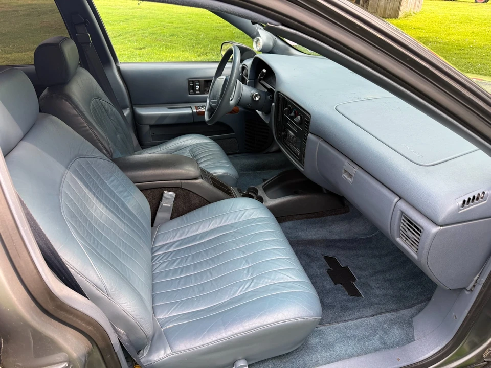 1994 Chevrolet Caprice - Image 18 of 26