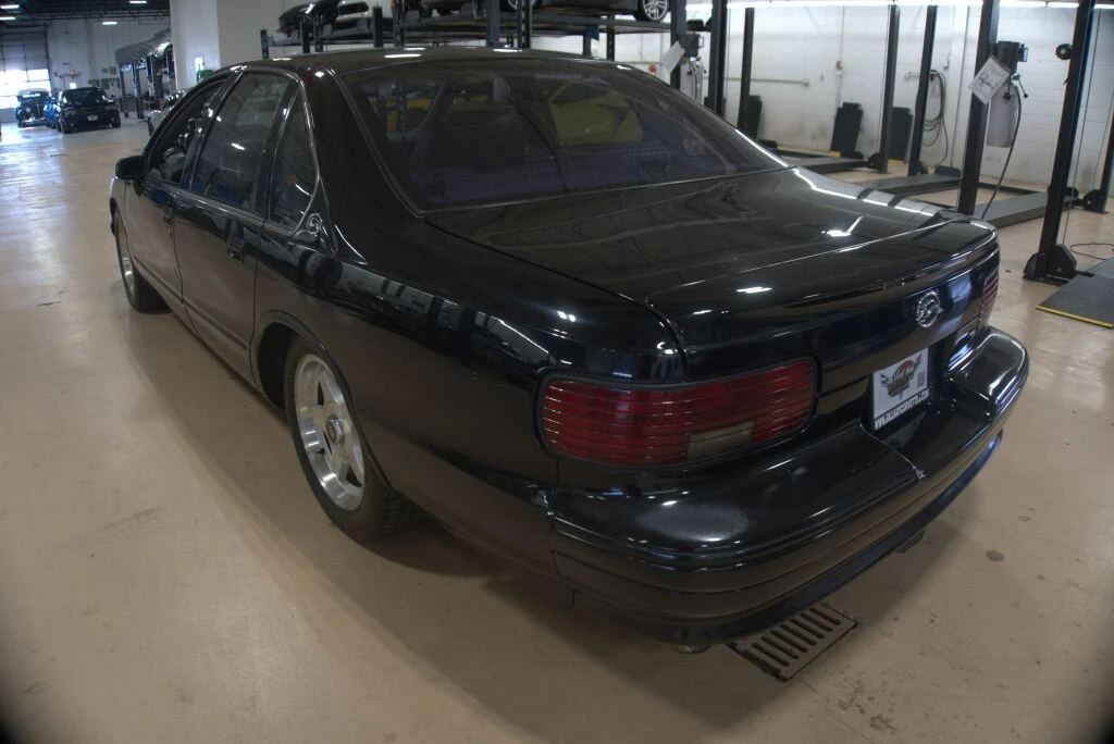 1994 Chevrolet Caprice - Image 3 of 31
