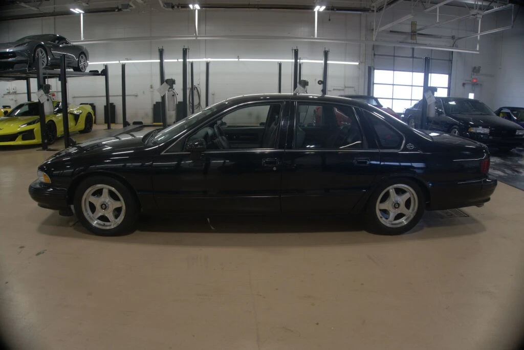 1994 Chevrolet Caprice - Image 2 of 12