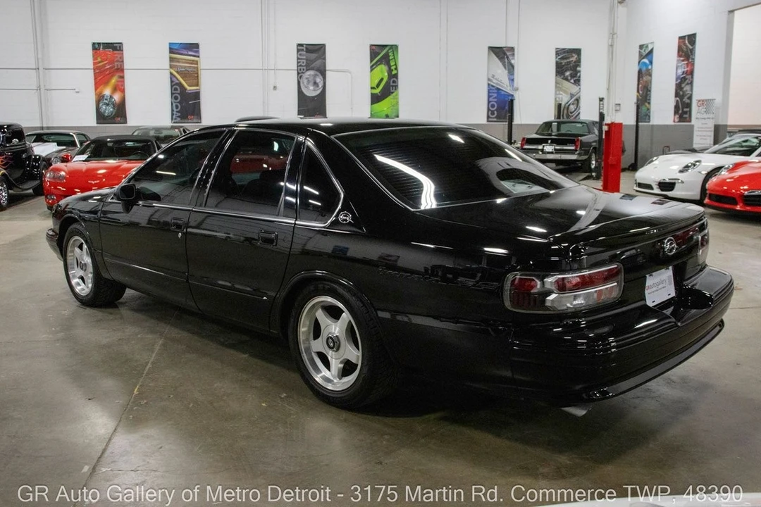 1994 Chevrolet Caprice - Image 4 of 12
