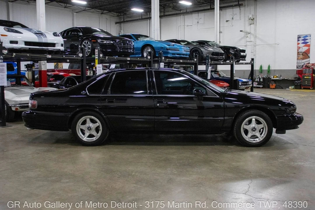 1994 Chevrolet Caprice - Image 8 of 12
