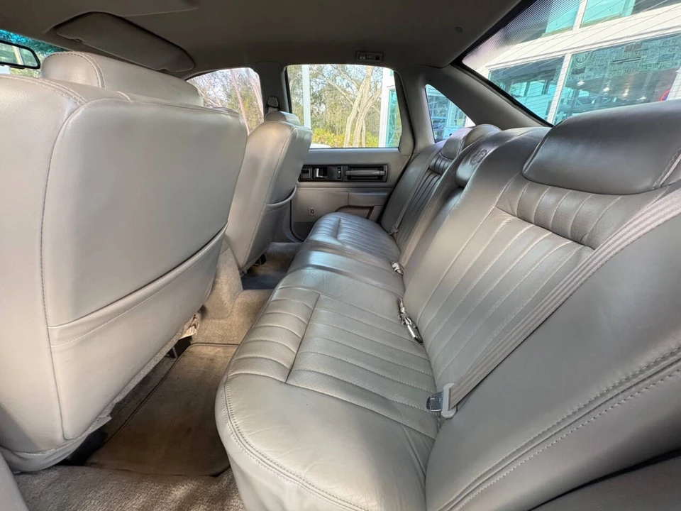 1994 Chevrolet Caprice - Image 28 of 31