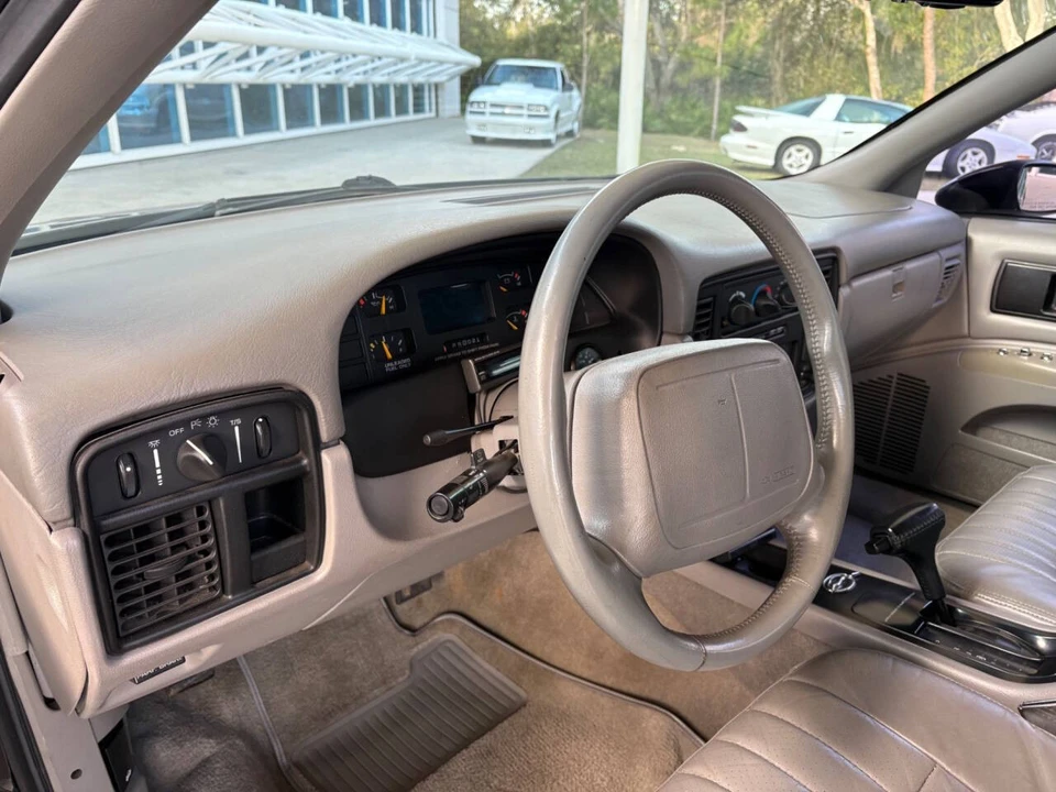 1994 Chevrolet Caprice - Image 22 of 31