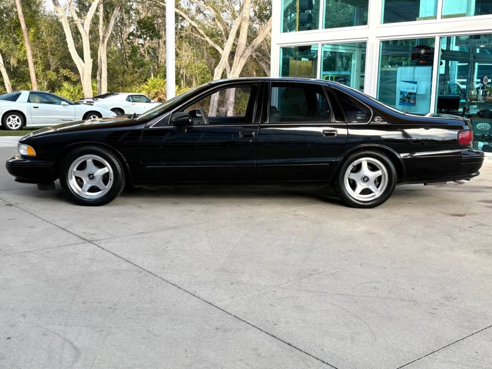 1994 Chevrolet Caprice - Image 9 of 31