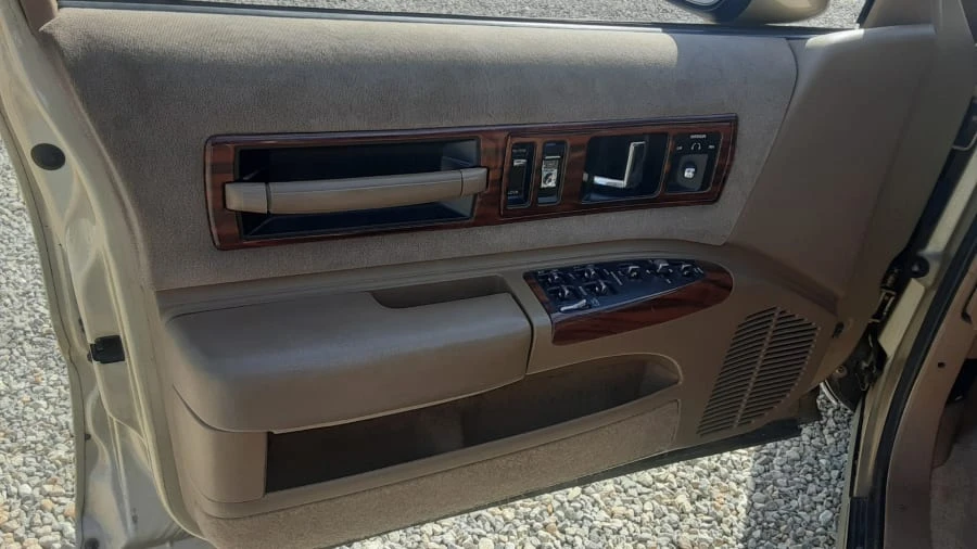 1994 Chevrolet Caprice - Image 4 of 20