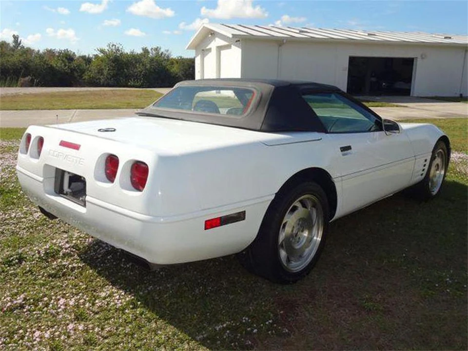 1994 Chevrolet - Image 14 of 31